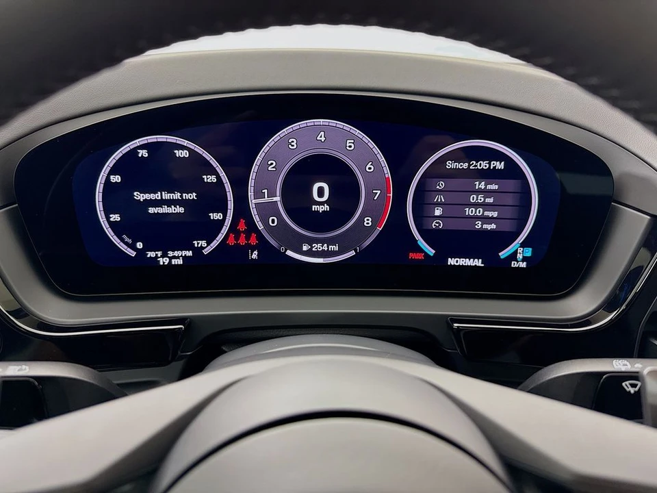 2026 Porsche 9Y0/9Y3 Cayenne - Image 16 of 31
