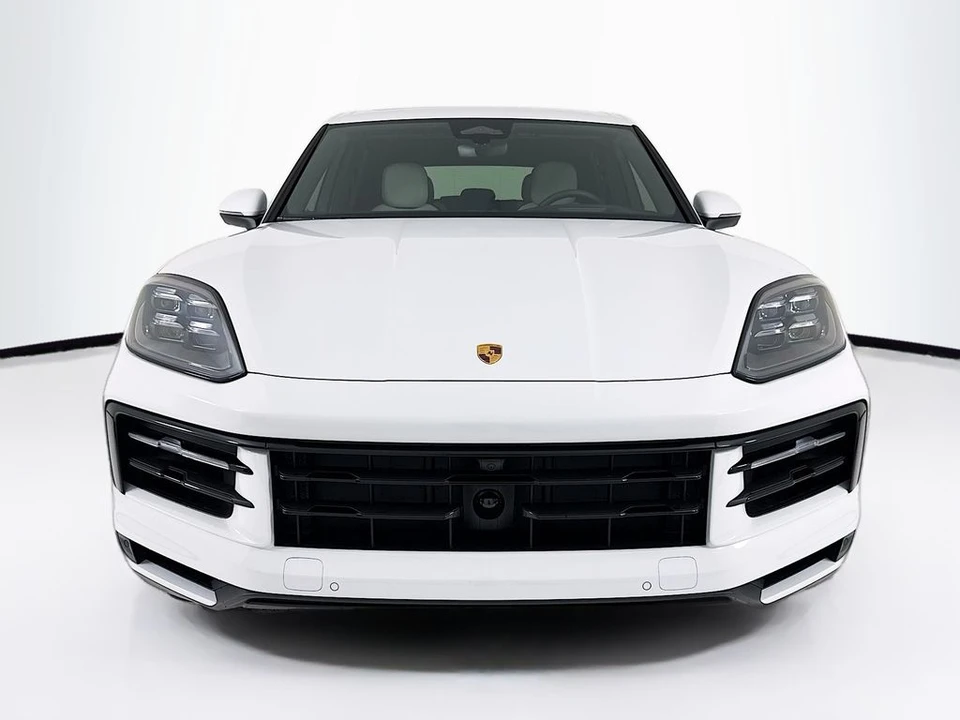 2026 Porsche 9Y0/9Y3 Cayenne - Image 6 of 31