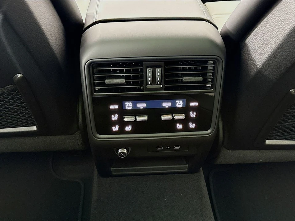 2026 Porsche 9Y0/9Y3 Cayenne - Image 27 of 31