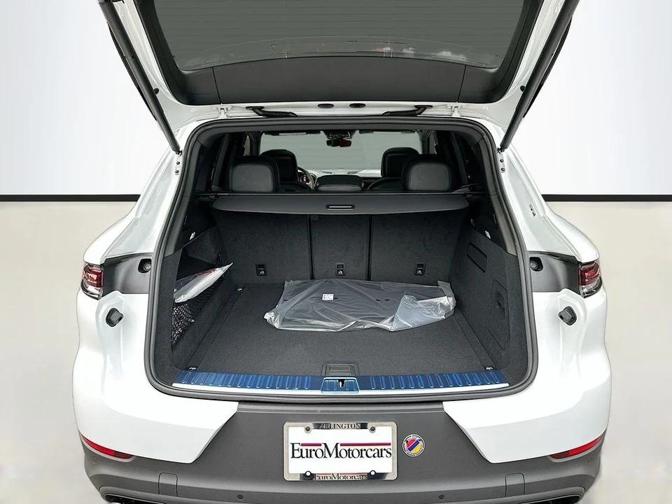 2026 Porsche 9Y0/9Y3 Cayenne - Image 28 of 31