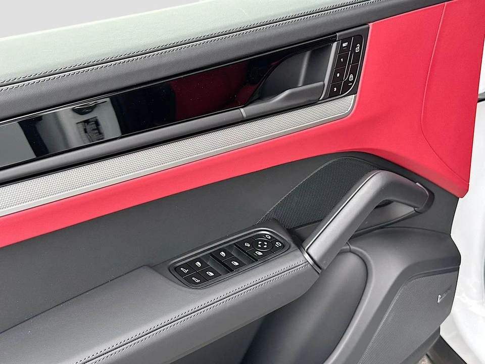2026 Porsche 9Y0/9Y3 Cayenne - Image 20 of 31