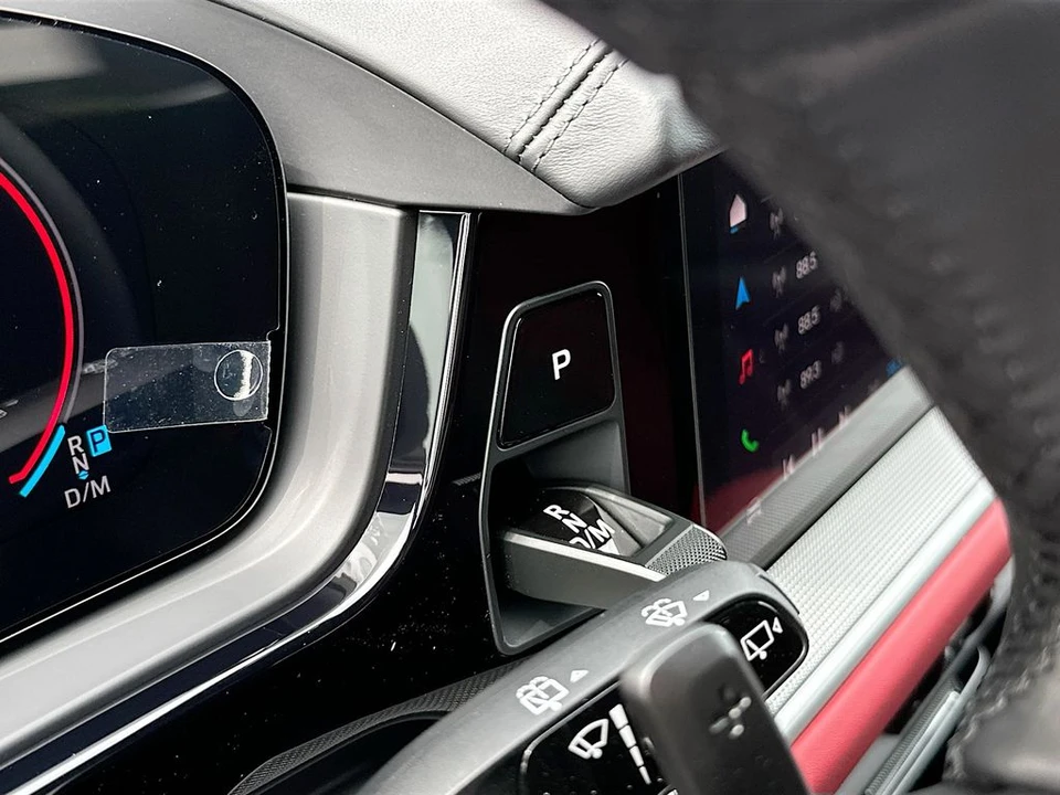 2026 Porsche 9Y0/9Y3 Cayenne - Image 19 of 31