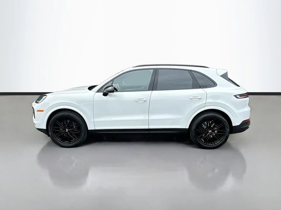 2026 Porsche 9Y0/9Y3 Cayenne - Image 2 of 31