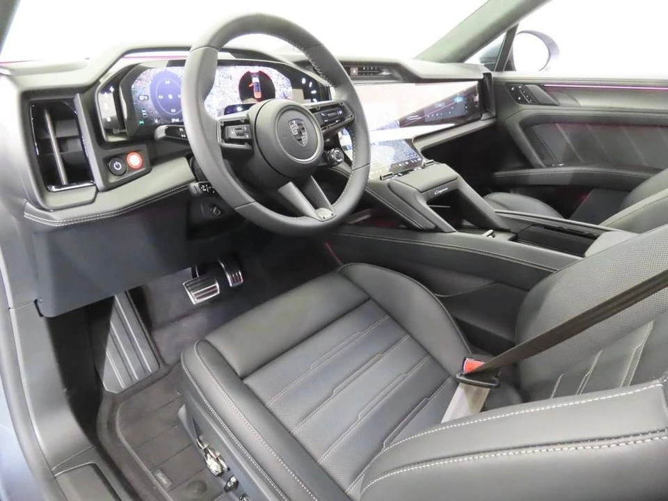 2026 Porsche 9Y0/9Y3 Cayenne Coupe - Image 4 of 4
