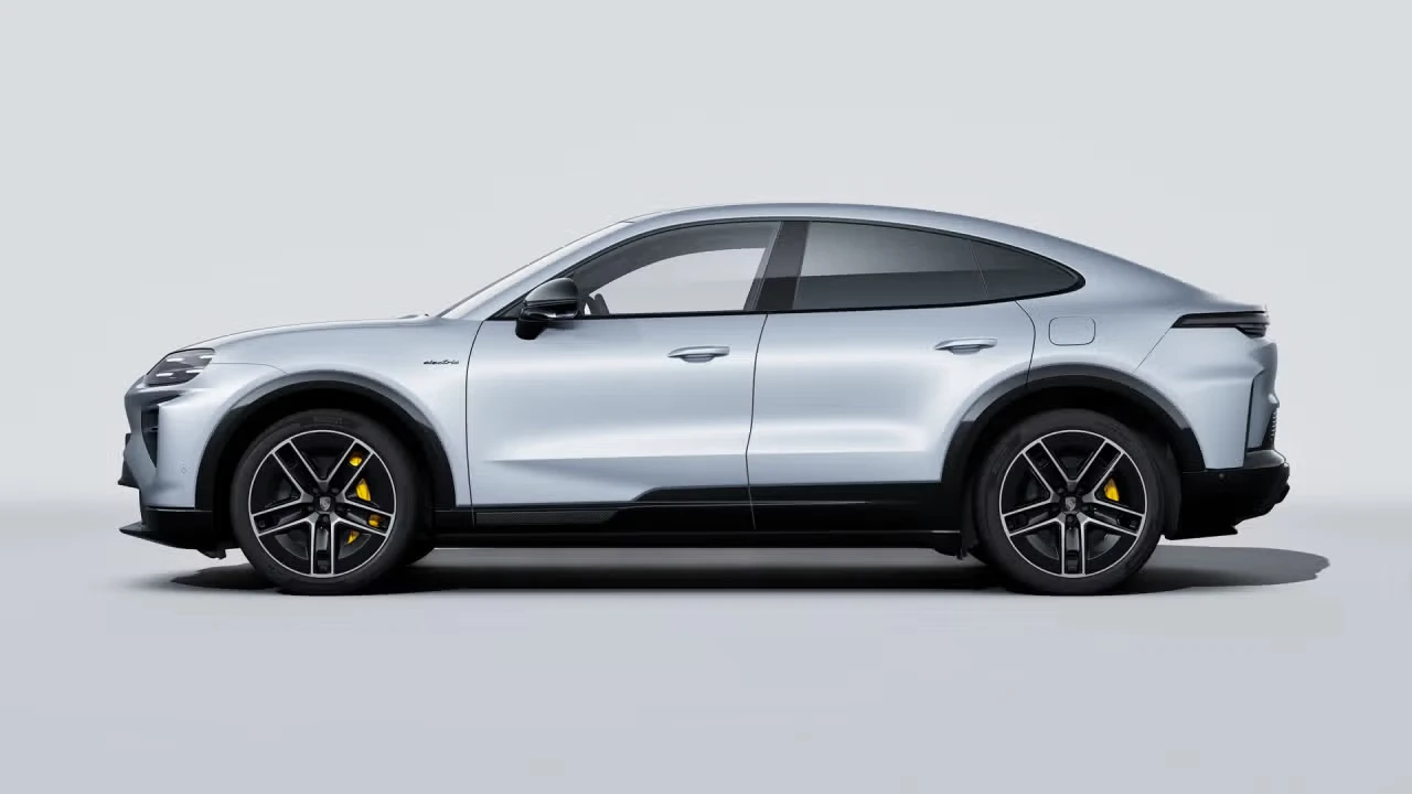 2026 Porsche - Image 12 of 30