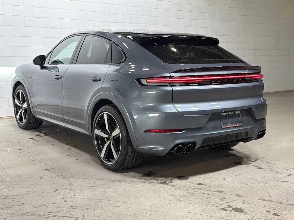 2026 Porsche 9Y0/9Y3 Cayenne Coupe - Image 3 of 5