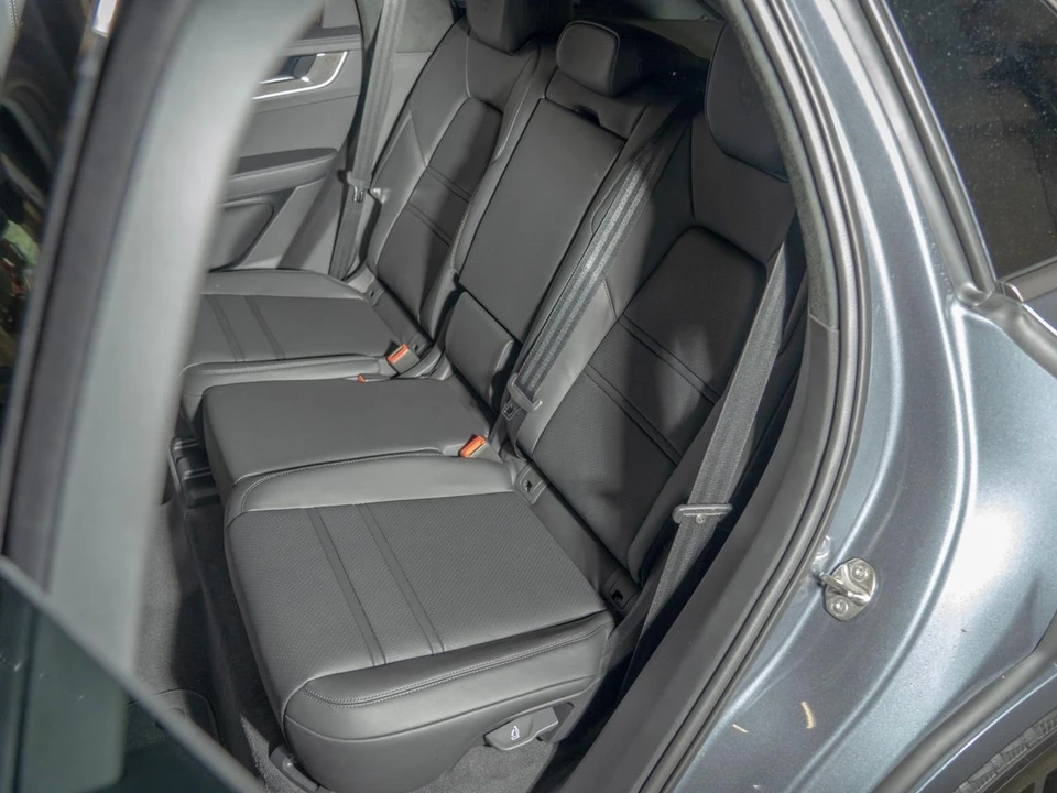 2026 Porsche 9Y0/9Y3 Cayenne Turbo - Image 22 of 27