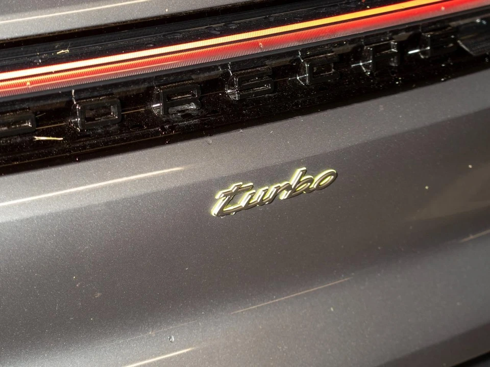 2026 Porsche 9Y0/9Y3 Cayenne Turbo - Image 23 of 27