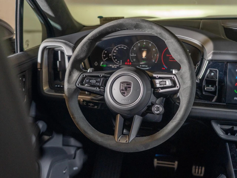 2026 Porsche 9Y0/9Y3 Cayenne Turbo - Image 25 of 27