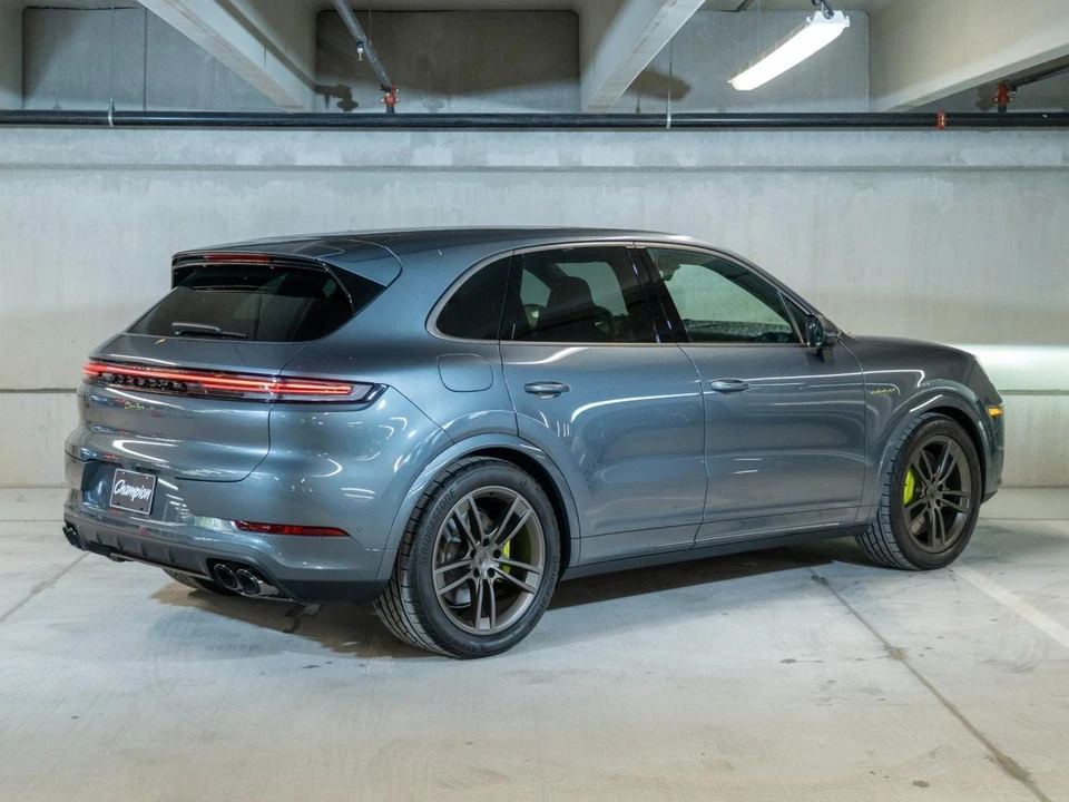 2026 Porsche 9Y0/9Y3 Cayenne Turbo - Image 7 of 27
