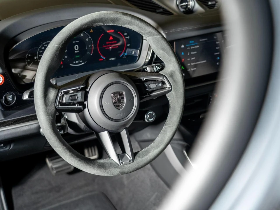 2026 Porsche 9Y0/9Y3 Cayenne Turbo - Image 15 of 27