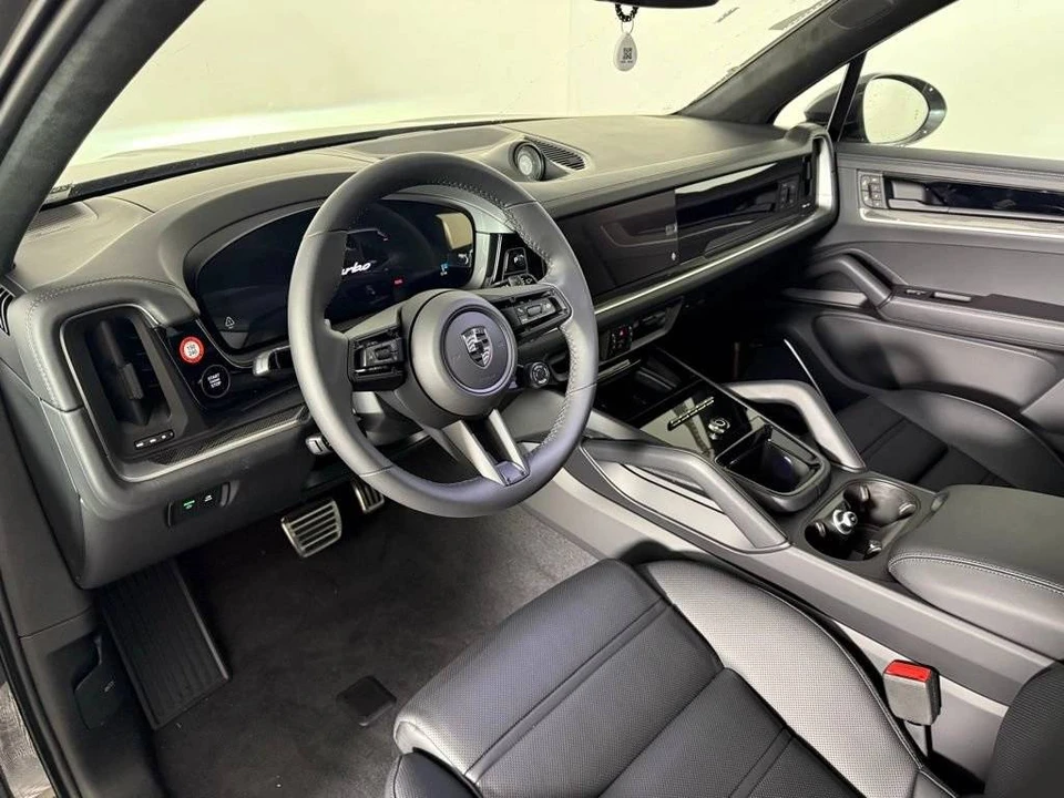 2026 Porsche 9Y0/9Y3 Cayenne Turbo - Image 4 of 4
