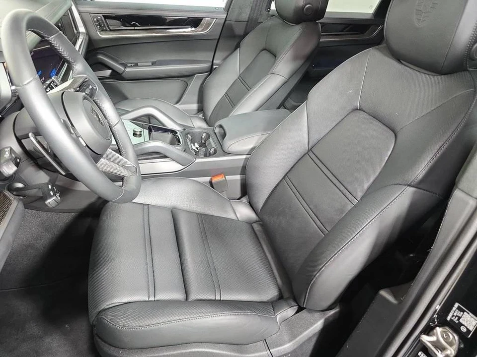 2026 Porsche 9Y0/9Y3 Cayenne Turbo - Image 5 of 5