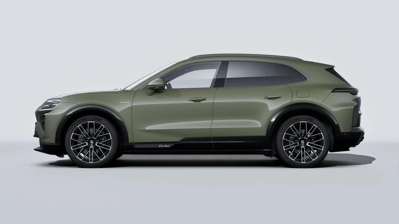 2026 Porsche 9Y0/9Y3 Cayenne Turbo - Image 2 of 14