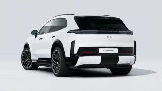 2026 Porsche 9Y0/9Y3 Cayenne Turbo - Image 17 of 31
