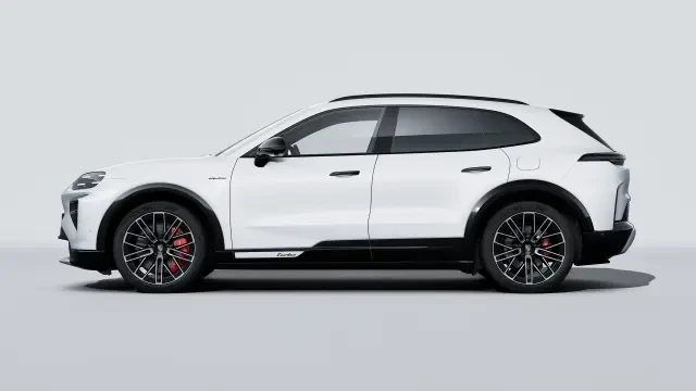 2026 Porsche 9Y0/9Y3 Cayenne Turbo - Image 14 of 31