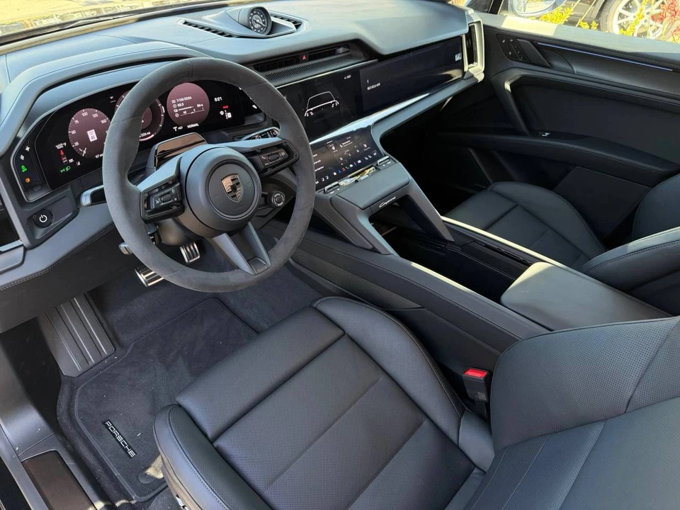 2026 Porsche 9Y0/9Y3 Cayenne Turbo - Image 4 of 5