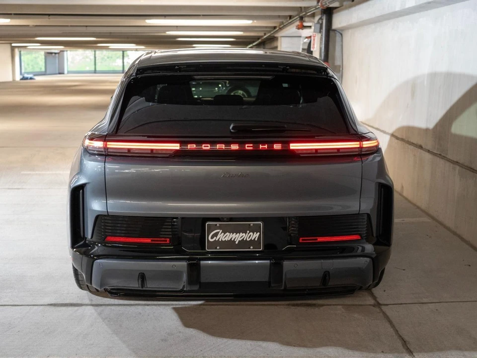 2026 Porsche 9Y0/9Y3 Cayenne Turbo - Image 10 of 30