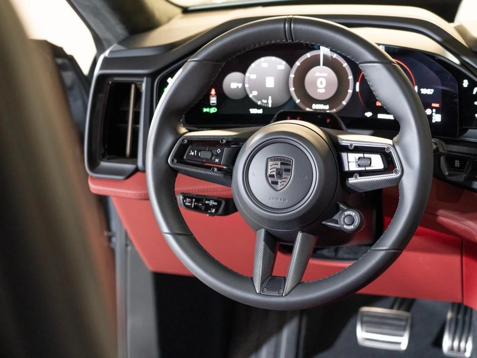 2026 Porsche 9Y0/9Y3 Cayenne Turbo - Image 28 of 30