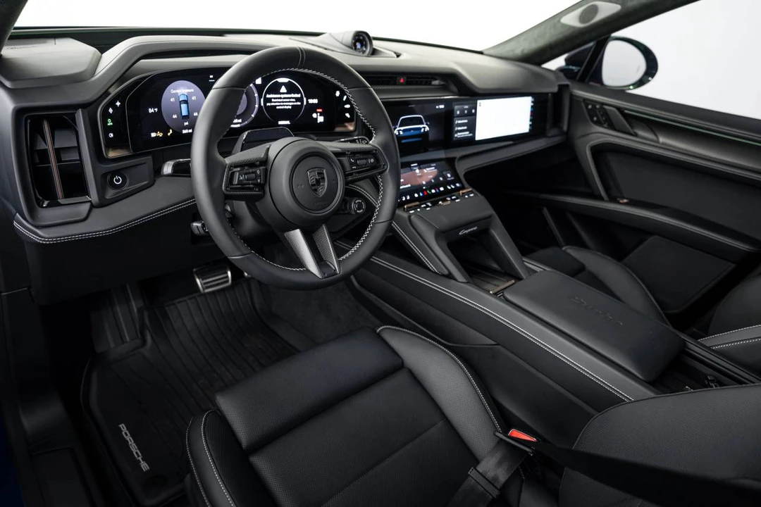 2026 Porsche 9Y0/9Y3 Cayenne Turbo - Image 4 of 5