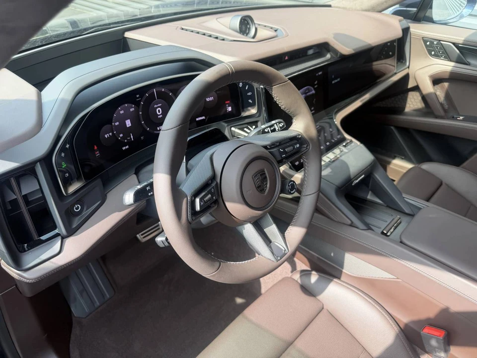 2026 Porsche 9Y0/9Y3 Cayenne Turbo - Image 4 of 4