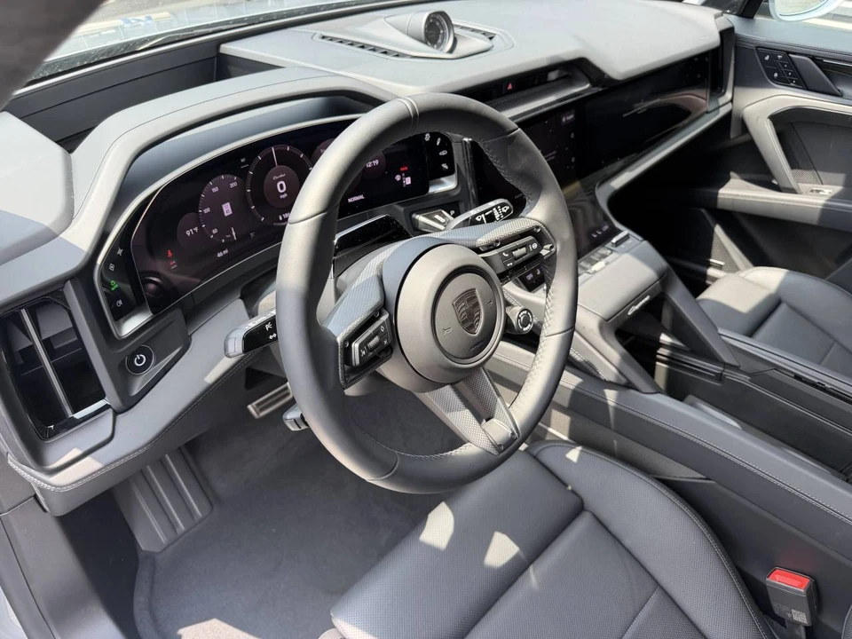 2026 Porsche 9Y0/9Y3 Cayenne Turbo - Image 4 of 5