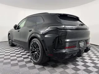 2026 Porsche 9Y0/9Y3 Cayenne Turbo - Image 17 of 31