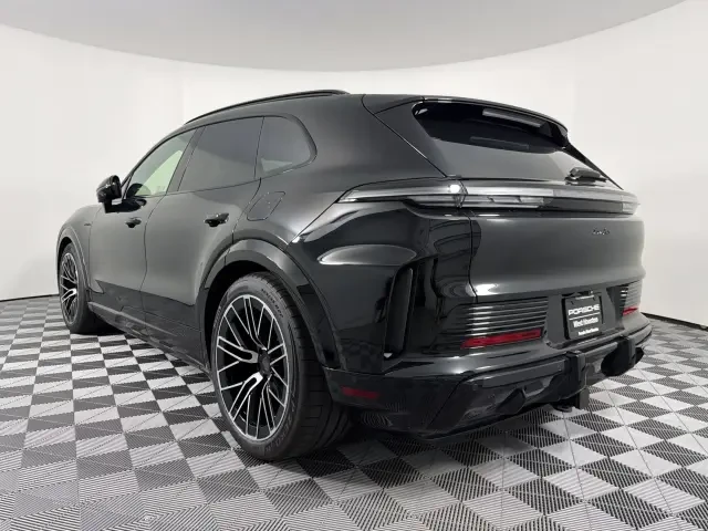 2026 Porsche 9Y0/9Y3 Cayenne Turbo - Image 22 of 31