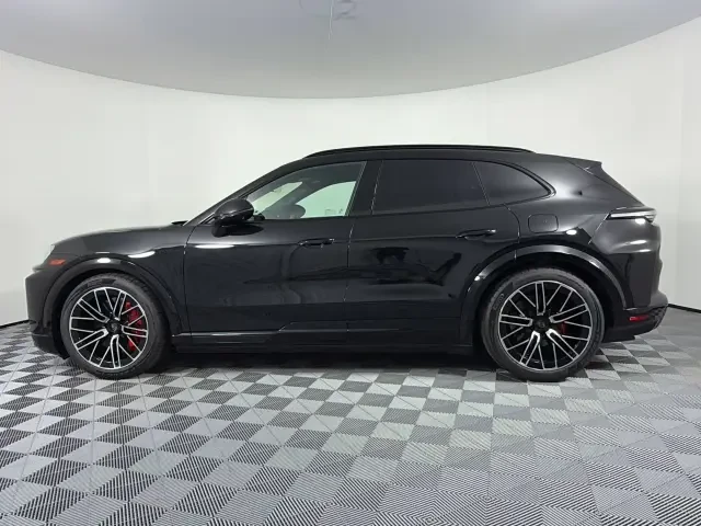 2026 Porsche 9Y0/9Y3 Cayenne Turbo - Image 14 of 31