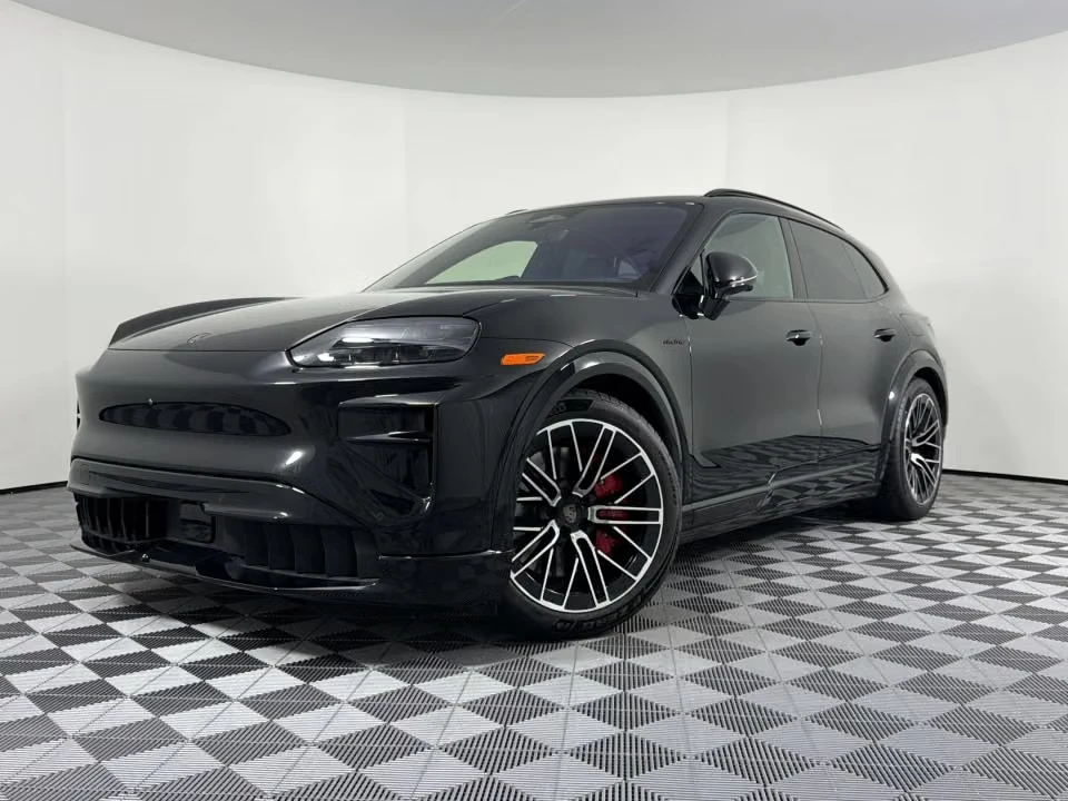 2026 Porsche 9Y0/9Y3 Cayenne Turbo - Image 3 of 31