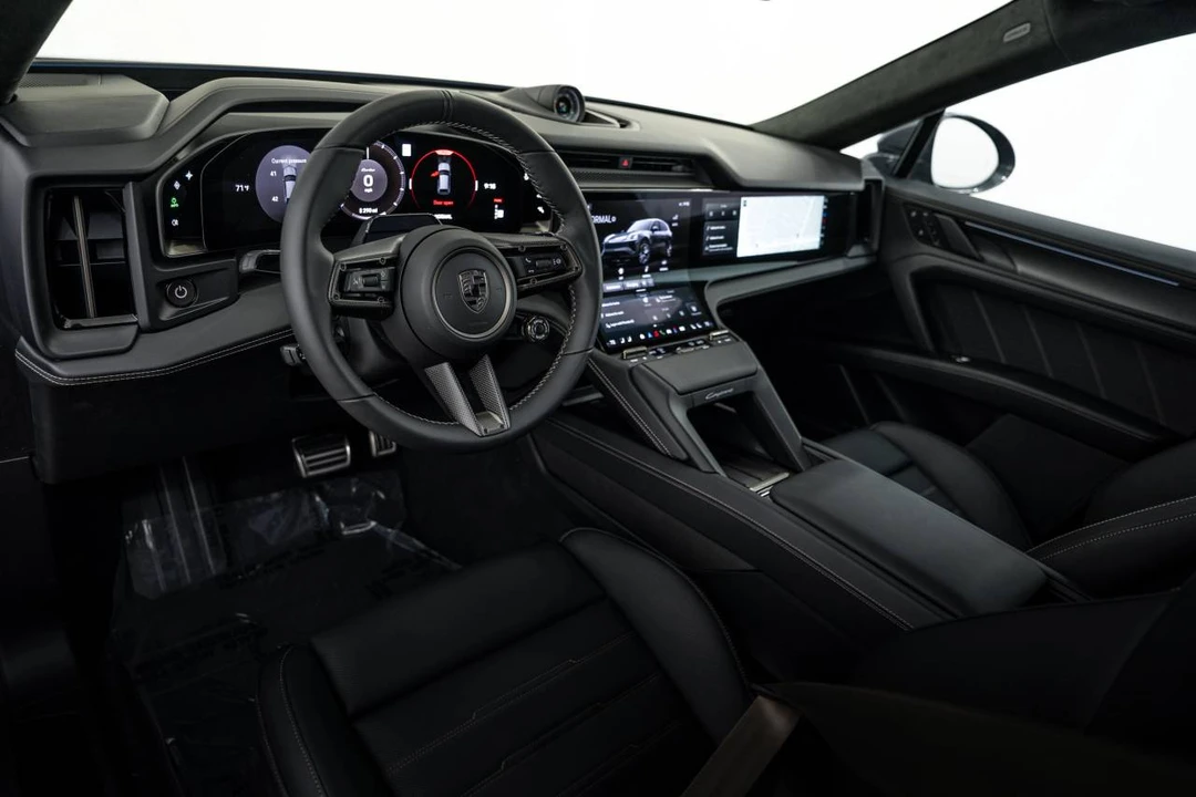 2026 Porsche 9Y0/9Y3 Cayenne Turbo - Image 4 of 4