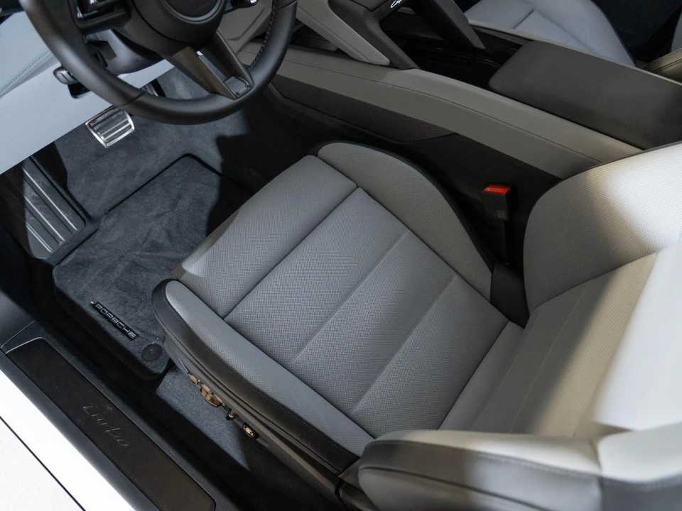 2026 Porsche 9Y0/9Y3 Cayenne Turbo - Image 14 of 29