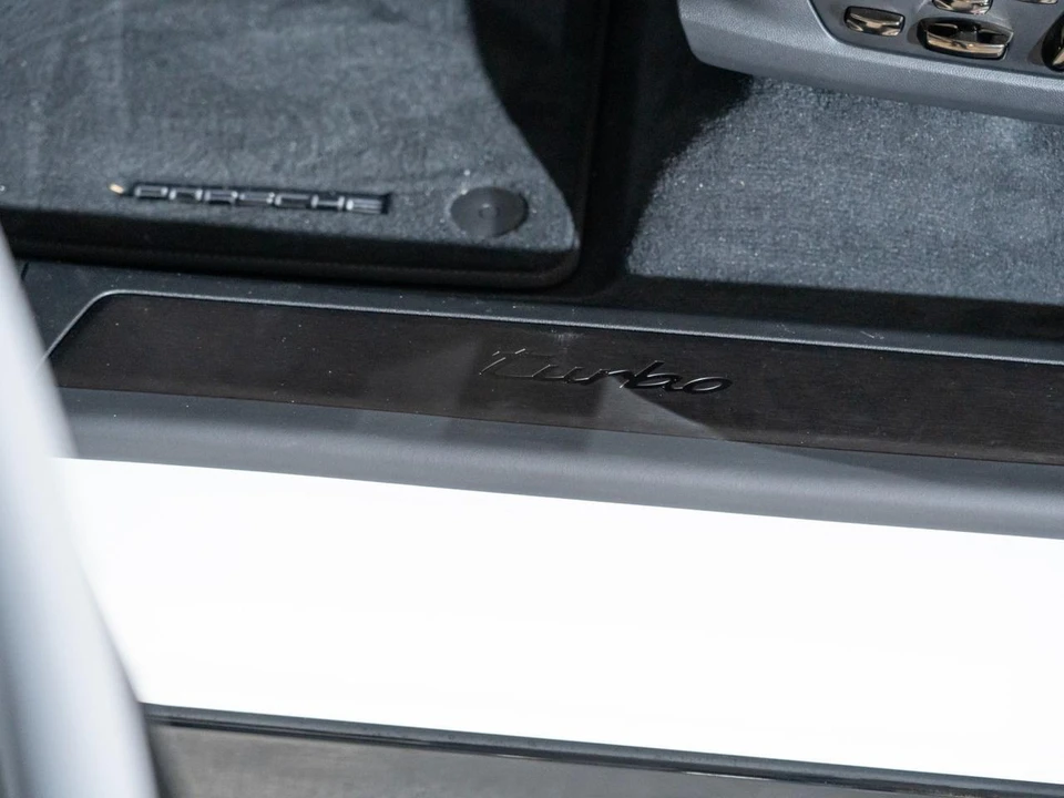 2026 Porsche 9Y0/9Y3 Cayenne Turbo - Image 12 of 29