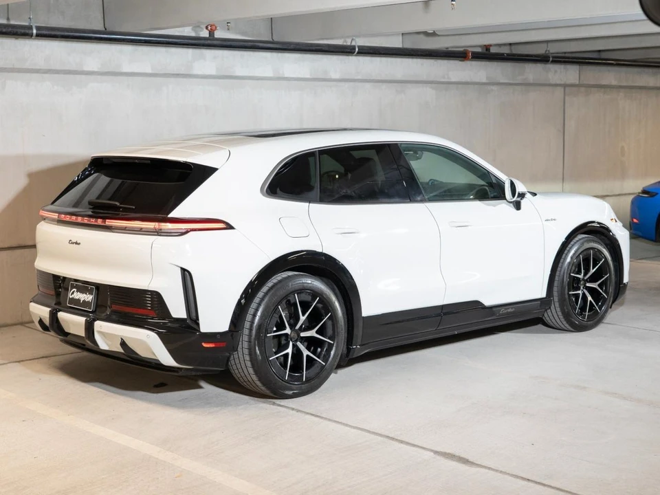 2026 Porsche 9Y0/9Y3 Cayenne Turbo - Image 9 of 29