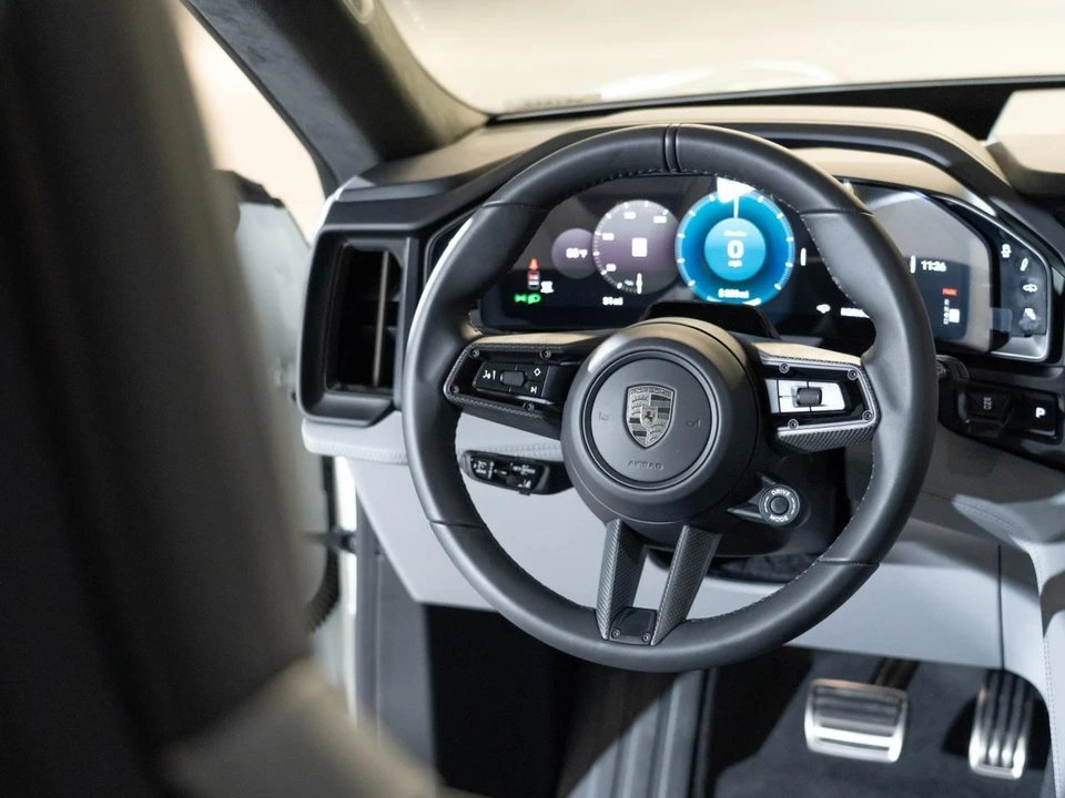 2026 Porsche 9Y0/9Y3 Cayenne Turbo - Image 27 of 29