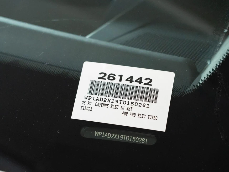 2026 Porsche 9Y0/9Y3 Cayenne Turbo - Image 29 of 29
