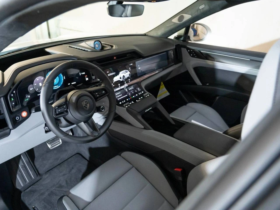 2026 Porsche 9Y0/9Y3 Cayenne Turbo - Image 4 of 5