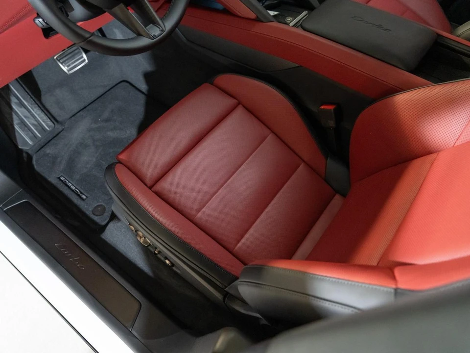 2026 Porsche 9Y0/9Y3 Cayenne Turbo - Image 15 of 31