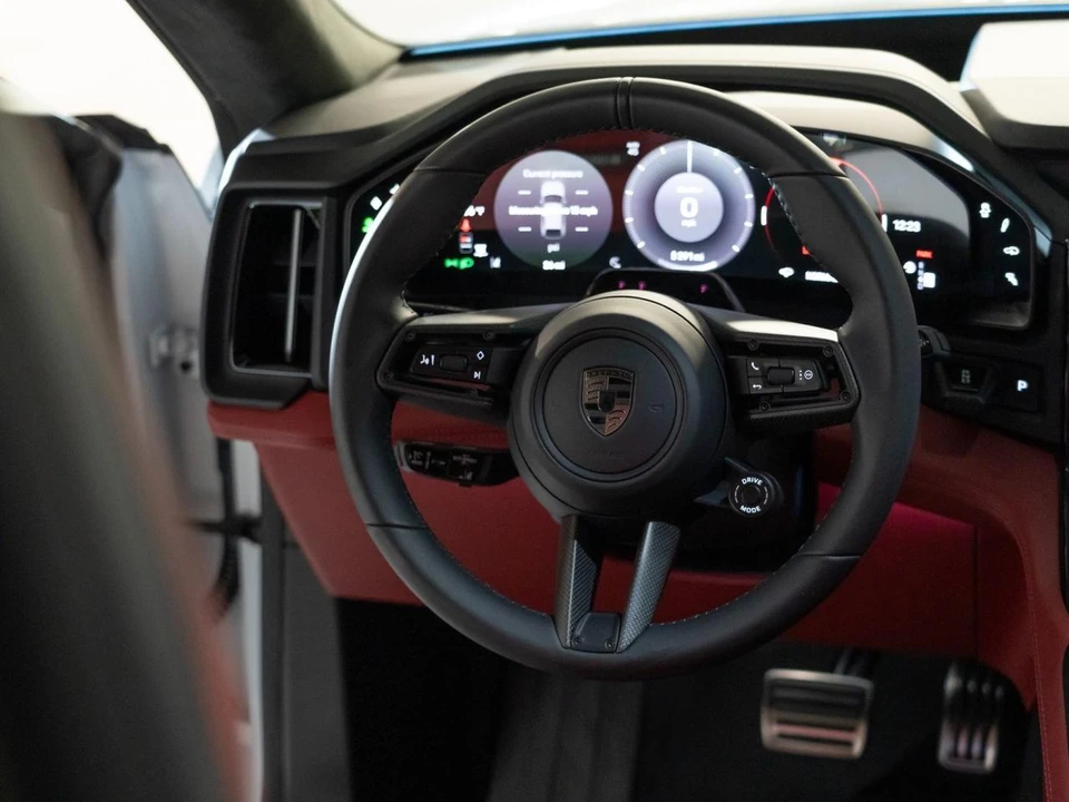 2026 Porsche 9Y0/9Y3 Cayenne Turbo - Image 29 of 31