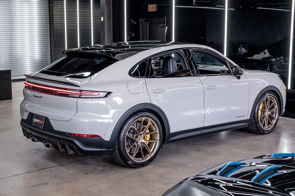 2026 Porsche 9Y0/9Y3 Cayenne Turbo GT - Image 28 of 31