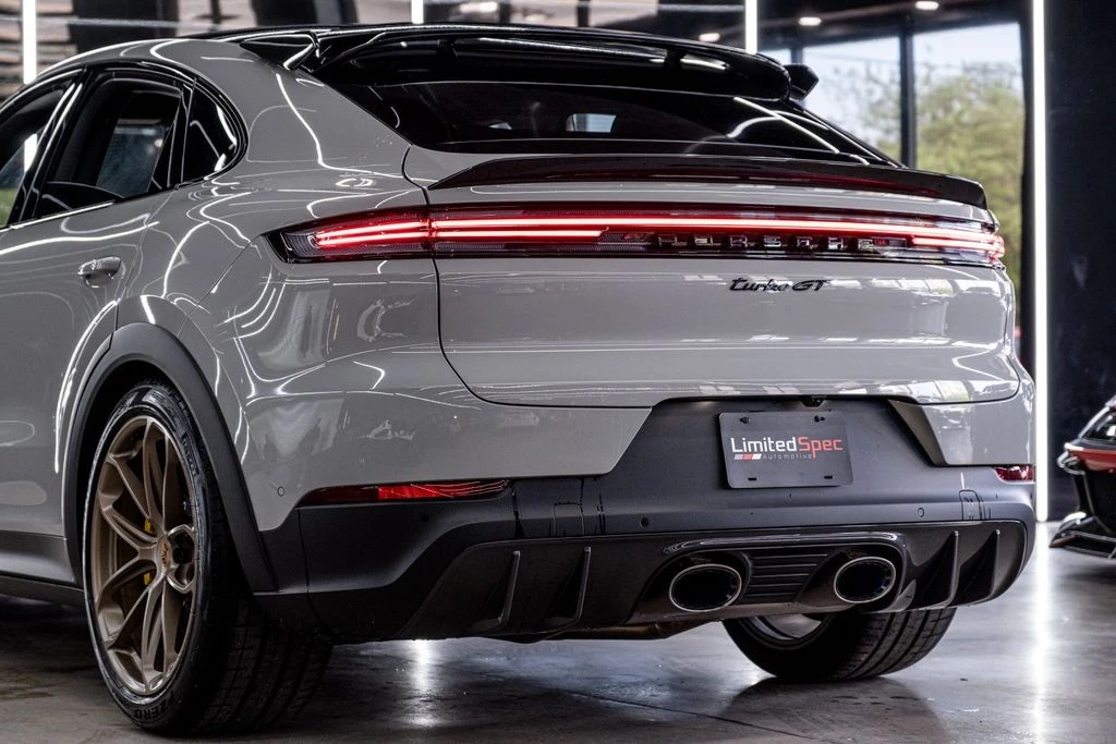 2026 Porsche 9Y0/9Y3 Cayenne Turbo GT - Image 26 of 31