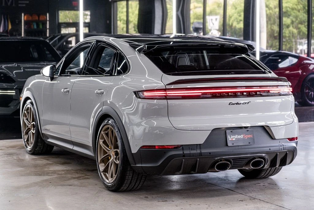 2026 Porsche 9Y0/9Y3 Cayenne Turbo GT - Image 25 of 31