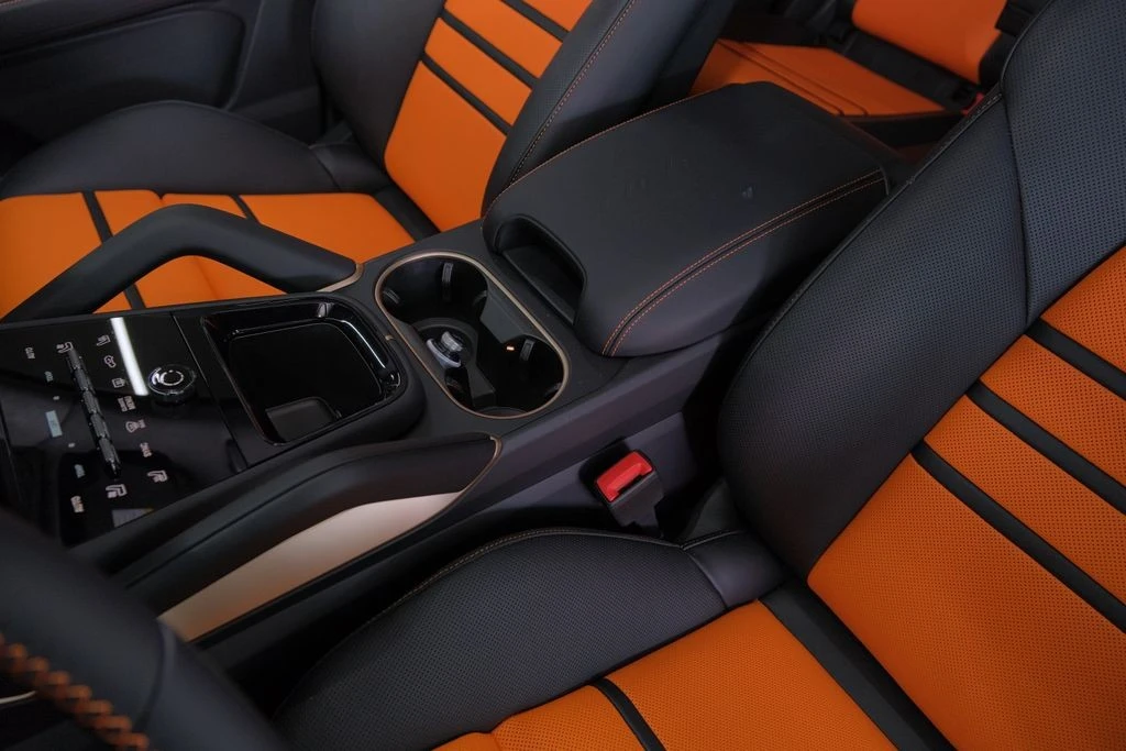 2026 Porsche 9Y0/9Y3 Cayenne Turbo GT - Image 14 of 31