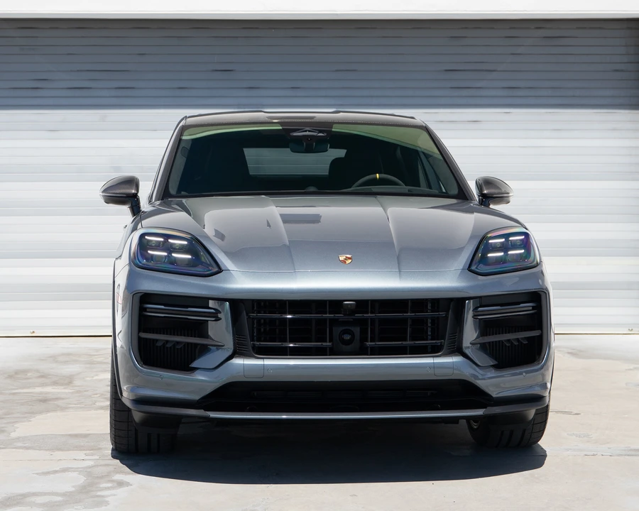 2026 Porsche 9Y0/9Y3 Cayenne Turbo GT - Image 13 of 30