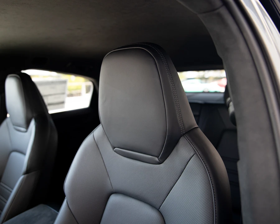 2026 Porsche 9Y0/9Y3 Cayenne Turbo GT - Image 19 of 30