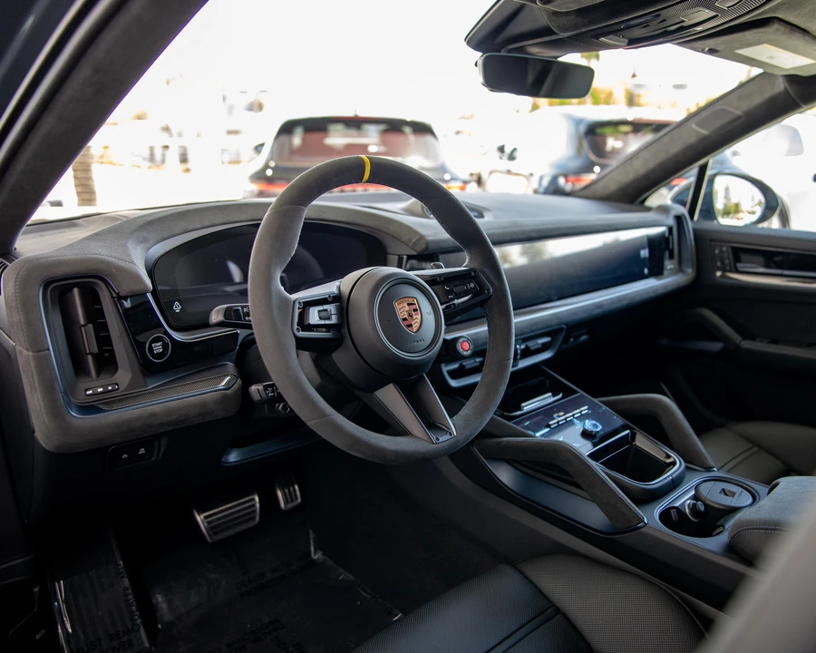 2026 Porsche 9Y0/9Y3 Cayenne Turbo GT - Image 5 of 30