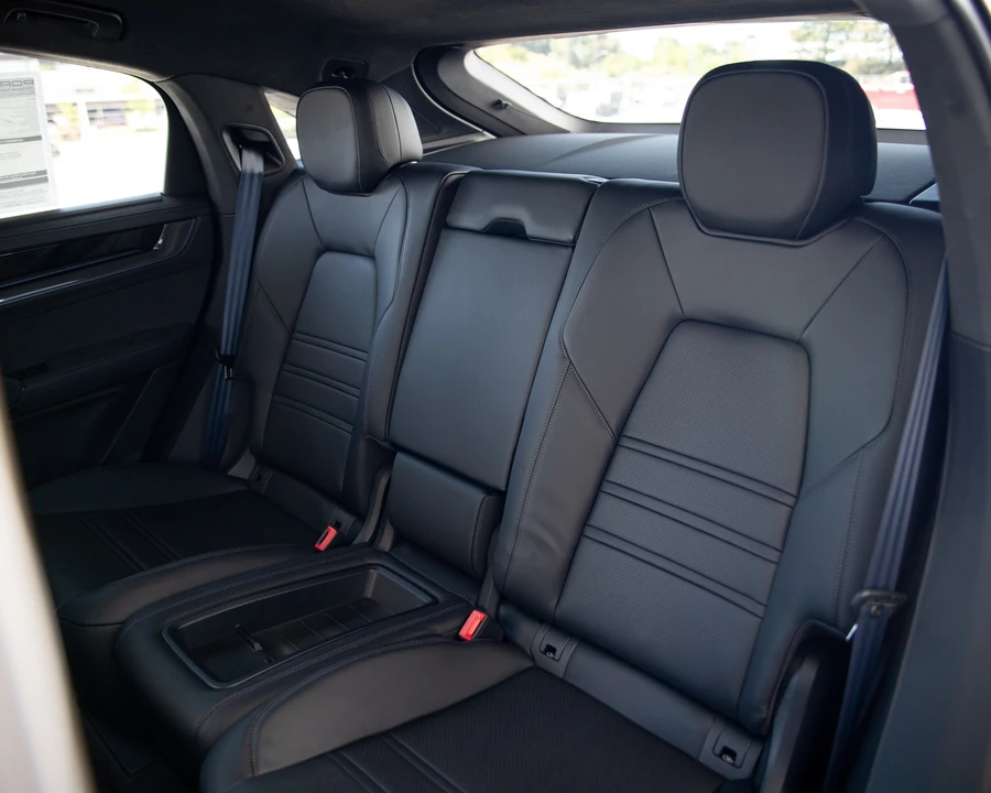 2026 Porsche 9Y0/9Y3 Cayenne Turbo GT - Image 21 of 30