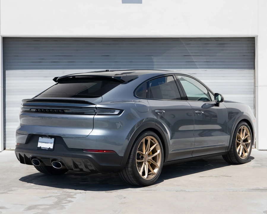 2026 Porsche 9Y0/9Y3 Cayenne Turbo GT - Image 9 of 30