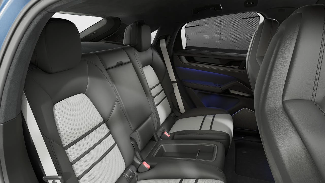 2026 Porsche 9Y0/9Y3 Cayenne Turbo GT - Image 13 of 14