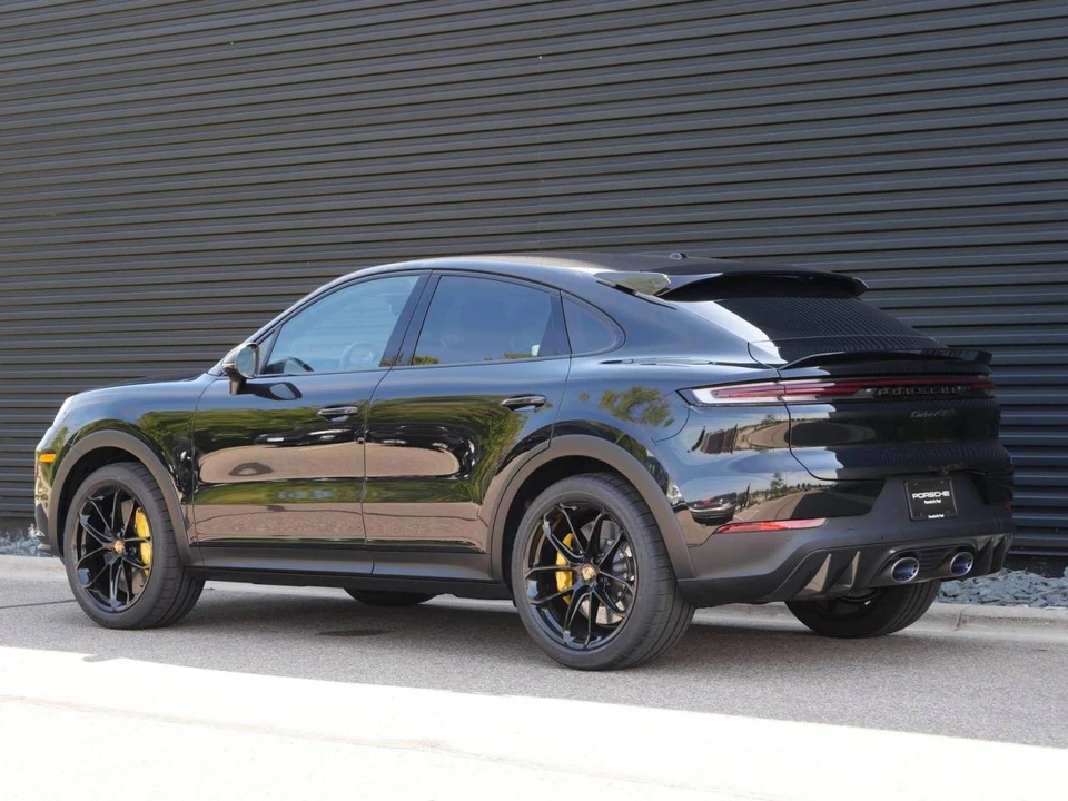 2026 Porsche 9Y0/9Y3 Cayenne Turbo GT - Image 3 of 4